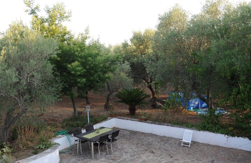 Ostuni House | Very personal Trullo in a quiet, fenced olive grove, German owner