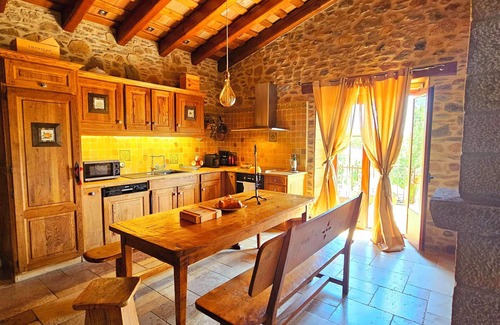 Cantallops Other | Very pretty renovated country house, large garden, porch, barbecue and pool