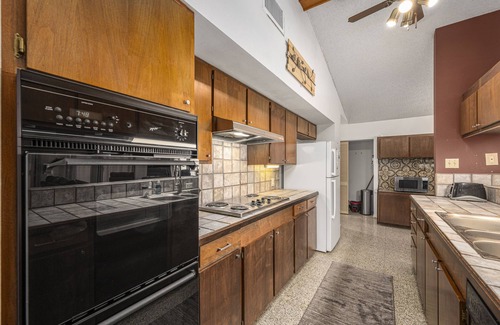 Indian Shores House | Very Private 1-Acre, 4-Bedrooms, 3-Fish Records, 21-Floor to Ceiling Windows