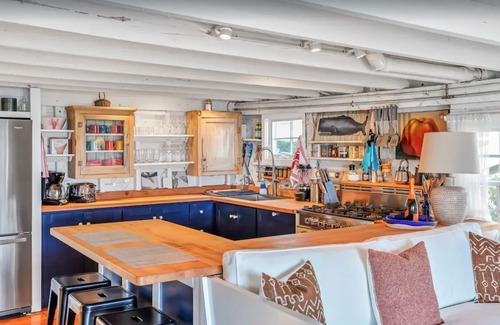 Commercial Street House | Very Private 3 BEDROOM Waterfront Compound with Parking