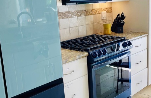 Palm Springs House | Very Private Home Located 1.5 miles from Palm Canyon Restaurants and Shopping