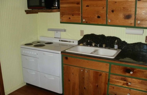 Payson Cabin | Very Private Horse Friendly Dog Friendly Cabin in the Pines