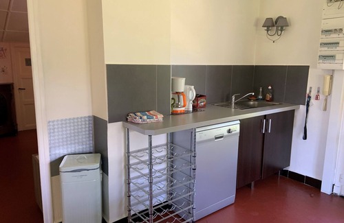 La Garde Other | Very quiet 2 br apartment - Pool, private backyard - close to beaches