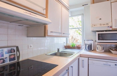 Auteuil Apartment | Very quiet and spacious with birds lovely singing in a green yard-Paris Auteuil