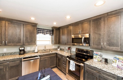 Orono House | Very Spacious 5-bedroom, 3 bath house. Walk onto UMaine campus