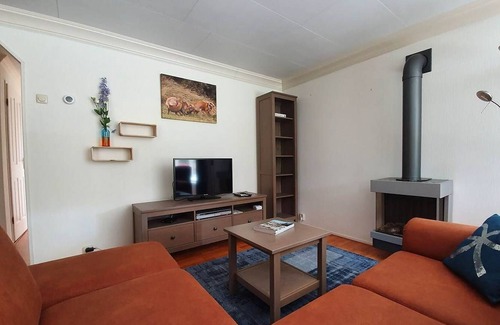 Garderen House | Very spacious air-conditioned chalet with garden in Garderen