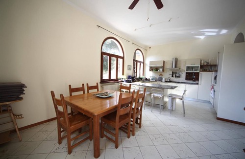 Tirrenia Villa | Very spacious villa in Tuscany with large garden. Beach and golf course within walking distance