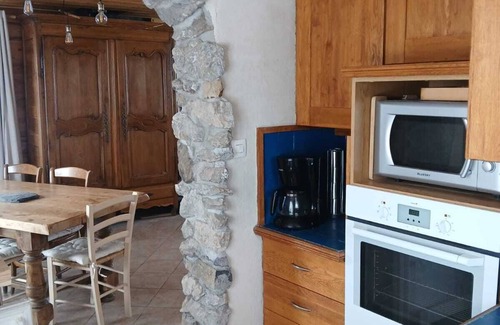 Vallouise-Pelvoux Ski Chalet | Very sunny chalet at the foot of the slopes, the Ecrins and the paragliding departure point!