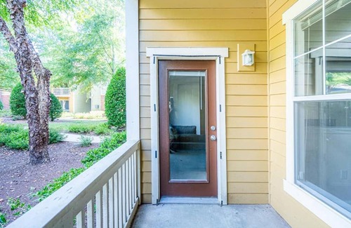 Durham Apartment | Viagem Durham Spacious 1BR with Patio