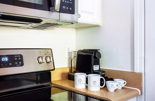 Durham Apartment | Viagem Durham Spacious 1BR with Patio
