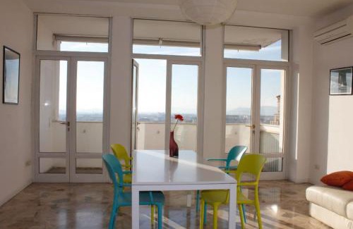 Vicenza Apartment | VIALETORINO26 Luminoso e grande appartamento