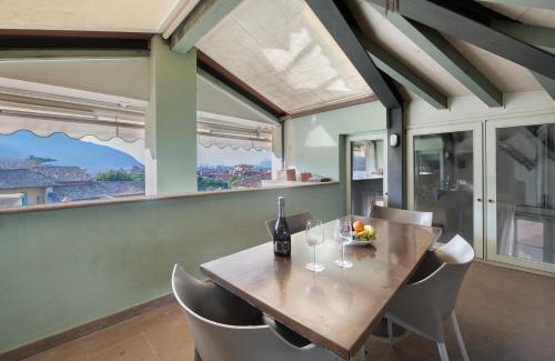 Iseo Apartment | Viasambuco