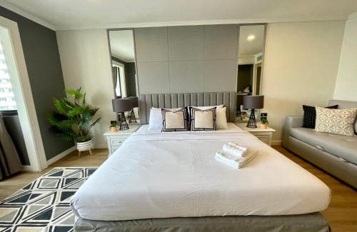 Nana Apartment | Vibrant City Retreat 6 Mins Walk BTS Nana, 1BR