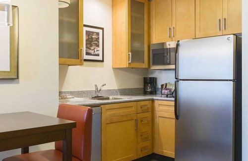 Music Row Condo | Vibrant Nashville Getaway: Your Home in Music City