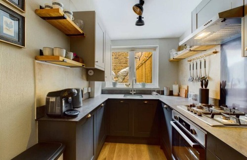 Barnard Castle Cottage | Victoria Cottage - lovely 1 bed retreat with hot tub