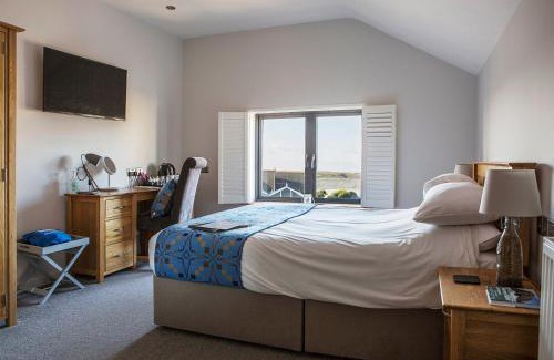 Roch Hotel | Victoria Inn Brewhouse B&B