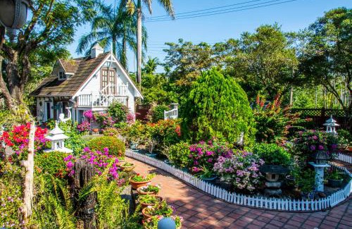 Linluo Villa | Victoria Manor