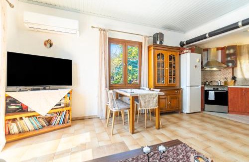 Koutsi House | Victoria's House