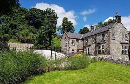 Millers Dale House | Victorian country house with 9 ensuite bedrooms, nestled in a pretty hamlet