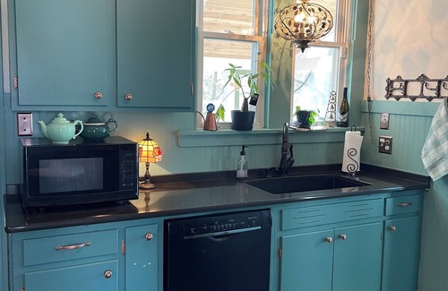 Cobden House | Victorian home brought back to life on the Shawnee Hills wine trail.