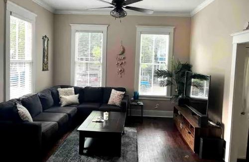 Dixon Park House | Victorian Home on Duffy Street