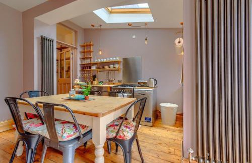 Horfield House | Victorian house with garden near Cafes