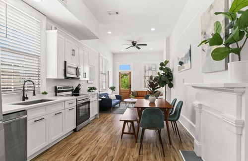 Tulane - Gravier House | Victorian Shotgun | Near French Quarter + CBD!