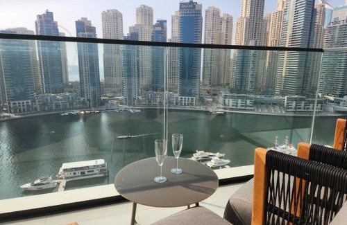 Dubai Marina Apartment | Vida Dubai Marina & Yachtclub - Marina Sea View, 1BR hotel facilities