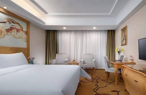 Xiangqiao Qu Hotel | Vienna Hotel Chaozhou Bus Station