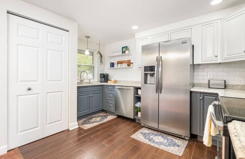 Westerville House | Vienna Vale - 3BR 2BA Ranch in Quiet Neighborhood