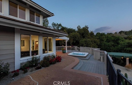 Thousand Oaks House | View Home on 1 acre lot with Pool. SoCal Sanctuary