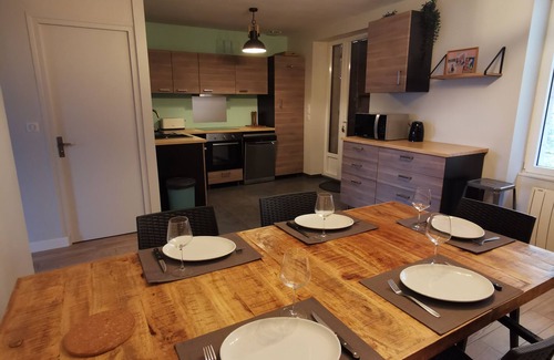 Cenac-et-Saint-Julien Apartment | View of the Dordogne in the heart of La Roque Gageac