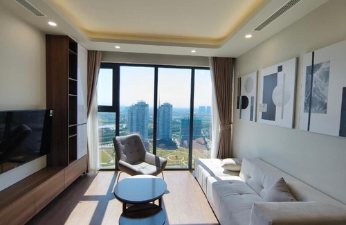 Tu Liem Apartment | View Tầng Cao Hồ The Matrix One 3Brs