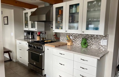 Grapeview Cabin | View Waterfront Beach Cabin on the South Puget Sound, Hot Tub, AC, Pet Friendly