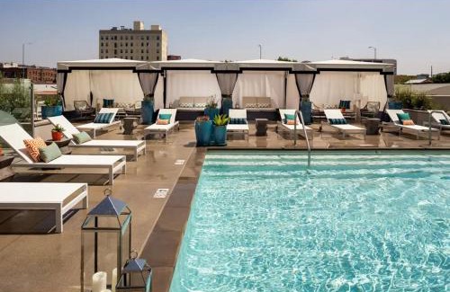 Downtown Los Angeles Apartment | ViewPoint Suites