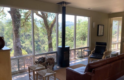 Ukiah House | VIEWS!! Last Minute/Longer Stay SPECIALS!