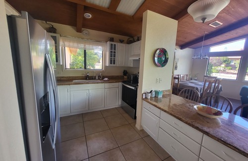 Oak Creek House | VIEWS! Near Swimming, Hiking/Biking Trails, Golfing, Spas