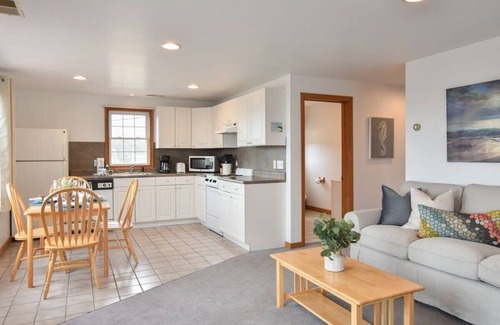 North Truro House | Views of Bay Access to Private Beach!