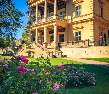 Bubenec Hotel | Vila Lanna