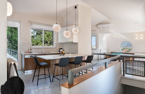 Vamvakopoulo Villa | Vilia House on the Hill, luxury 5bedroom villa with private pool, next to Chania