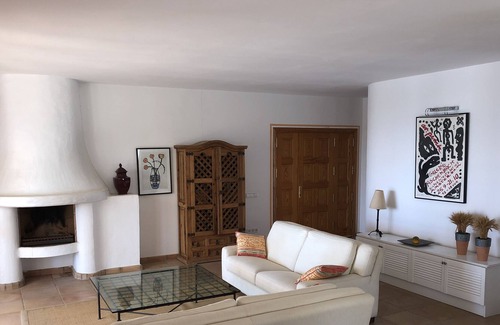 Monte Leon Villa | Villa El León Blanco Right