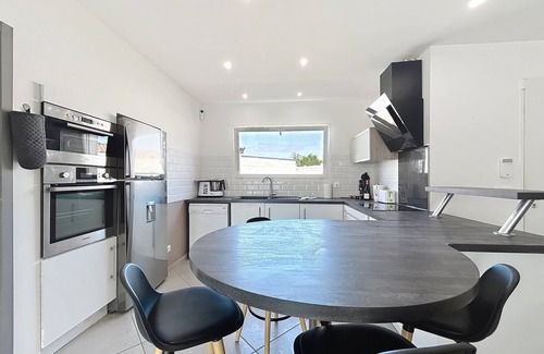 Saint-Andre-de-Roquelongue Villa | Villa Grivia | Holiday home | Swimming pool - Ping Pong | Wifi and air conditioning