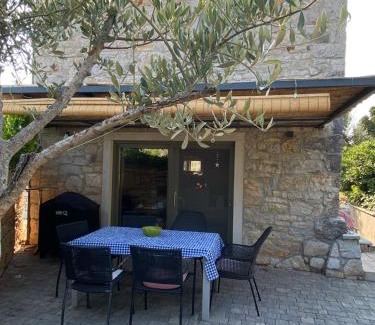 Labinci Bed & Breakfast | Villa Šterna II - Ferienhaus mit Pool und Garten