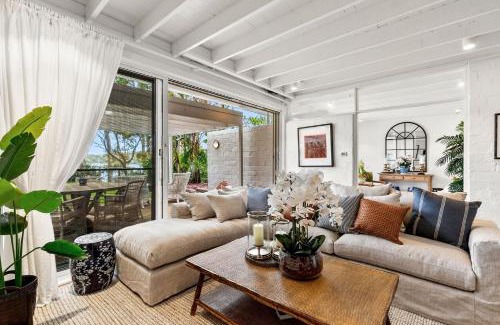 Clareville House | Villa 169 by TCC