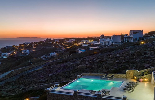 Tourlos Villa | Villa 200 sqm, with a private pool, terrace and an amazing view