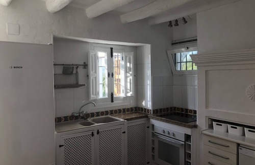 Iznajar Villa | Villa 230m2, 4 modern bathrooms, swimming pool, 80km view, 3 terraces, heating. central