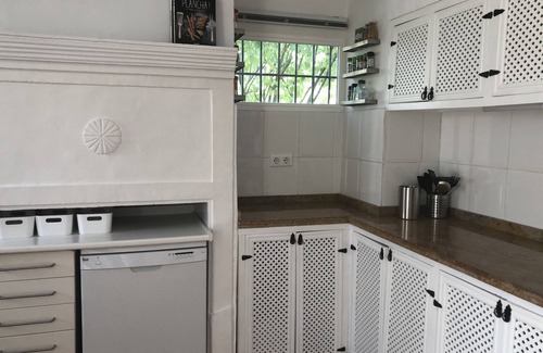 Iznajar Villa | Villa 230m2, 4 modern bathrooms, swimming pool, 80km view, 3 terraces, heating. central