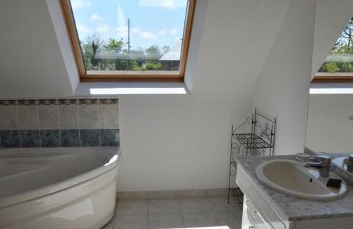 Tregastel House | Villa 3 étoiles avec terrasse, jardin clos et garage à 600m de la mer, Trégastel - FR-1-368-268