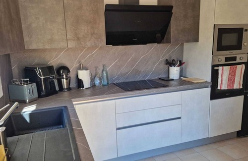 Aiguelongue Villa | VILLA 515 WITH SWIMMING POOL. CLOSE TO MONTPELLIER CENTER AND BEACHES.