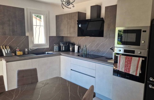 Aiguelongue Villa | VILLA 515 WITH SWIMMING POOL. CLOSE TO MONTPELLIER CENTER AND BEACHES.